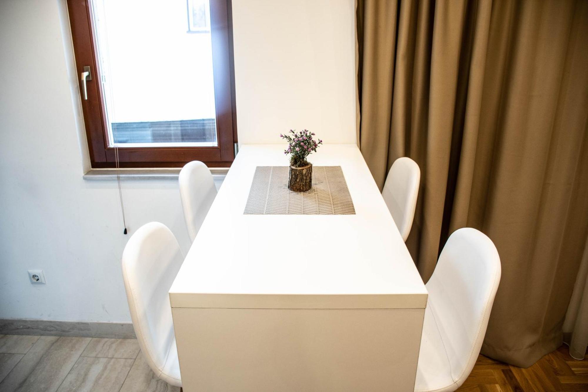 Zambak Apartments ซาราเยโว ภายนอก รูปภาพ